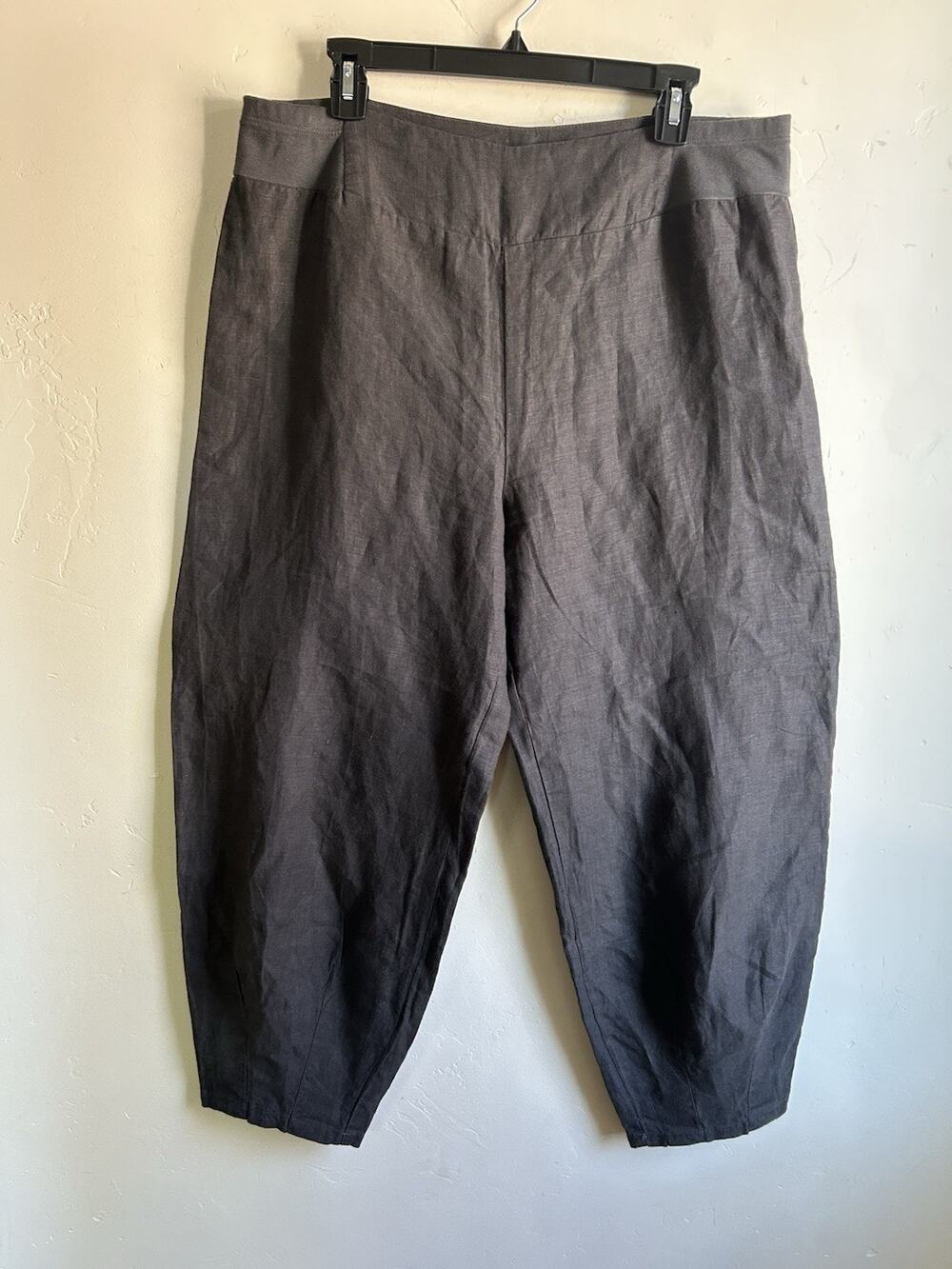 Banana Blue Australia 100% Linen Barrel Pants Women L Charcoal Gray Cropped